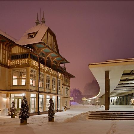 Kapsle Luhacovice Apartment Bagian luar foto