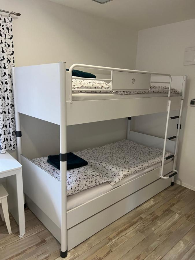 Kapsle Luhacovice Apartment Bagian luar foto